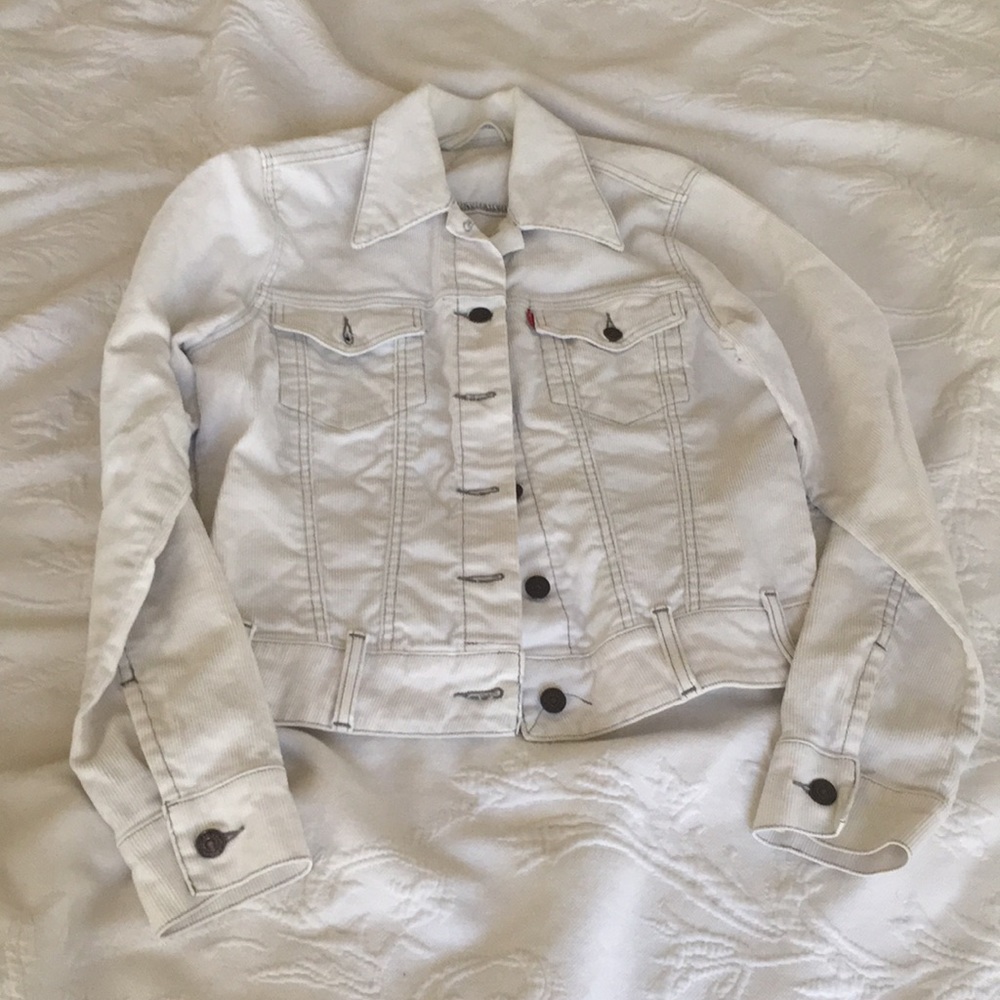 White corduroy Levi’s button up jacket